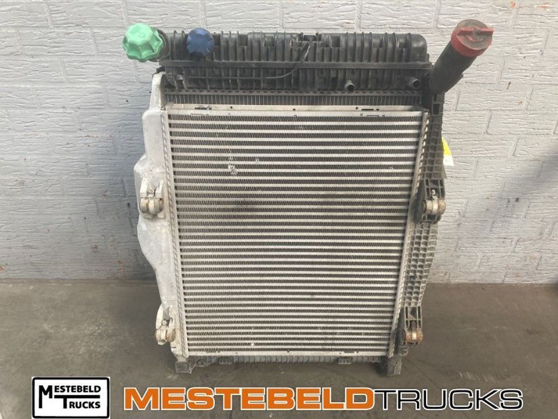 Mercedes-Benz Radiateur met intercooler - Радиатор для Грузовиков: фото 2 Mercedes-Benz Radiateur met intercooler - Радиатор для Грузовиков: фото 2