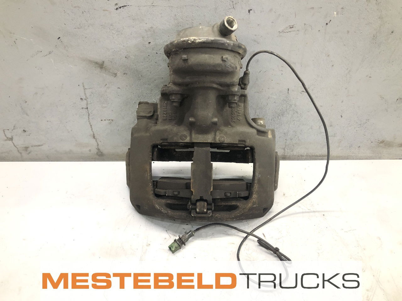 Mercedes-Benz Remklauw rechtsvoor - Детали тормозной системы для Грузовиков: фото 1 Mercedes-Benz Remklauw rechtsvoor - Детали тормозной системы для Грузовиков: фото 1