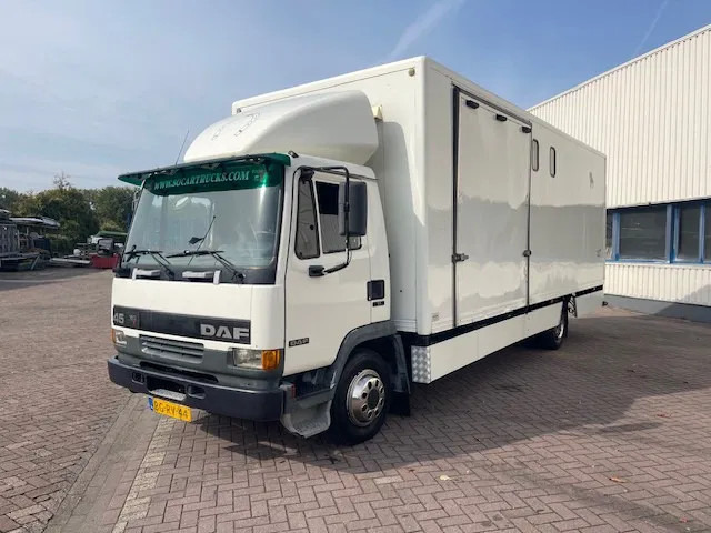 DAF LF 45.130 CLEAN HORSES NL-TRUCK - Коневоз: фото 3 DAF LF 45.130 CLEAN HORSES NL-TRUCK - Коневоз: фото 3