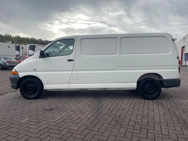 Toyota HiAce 2.5 D4-D 90 Lang Airco - Легковой фургон: фото 4 Toyota HiAce 2.5 D4-D 90 Lang Airco - Легковой фургон: фото 4