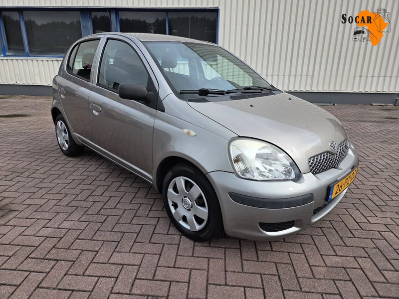 Хэтчбек Toyota Yaris 1.3 VVT-i Idols 5drs: фото 1