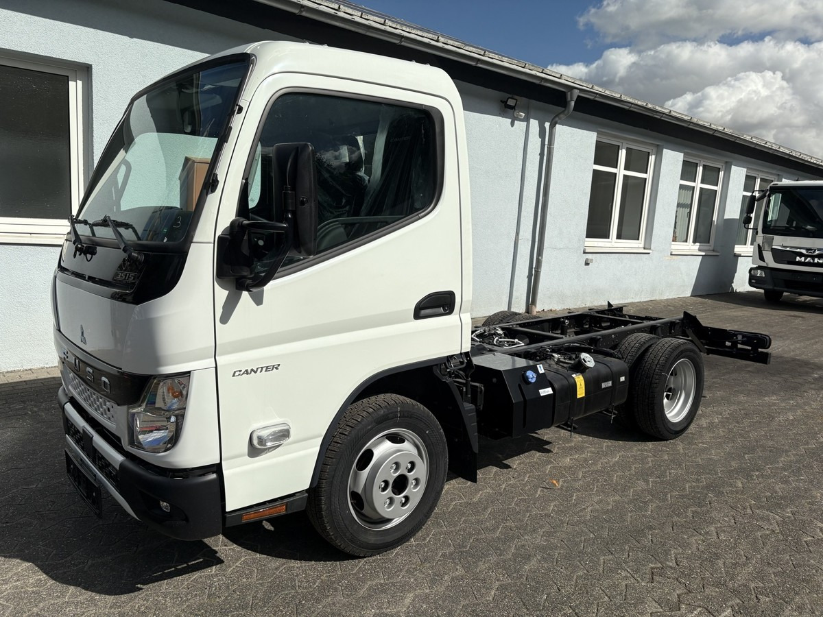 FUSO 3S15 Fahrgestell 2500 Nebenantrieb - Грузовик-шасси: фото 1 FUSO 3S15 Fahrgestell 2500 Nebenantrieb - Грузовик-шасси: фото 1
