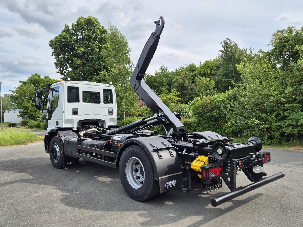 IVECO Euro Cargo 180E32 4x2 Abrollkipper Teleskoparm - Крюковой мультилифт: фото 3 IVECO Euro Cargo 180E32 4x2 Abrollkipper Teleskoparm - Крюковой мультилифт: фото 3