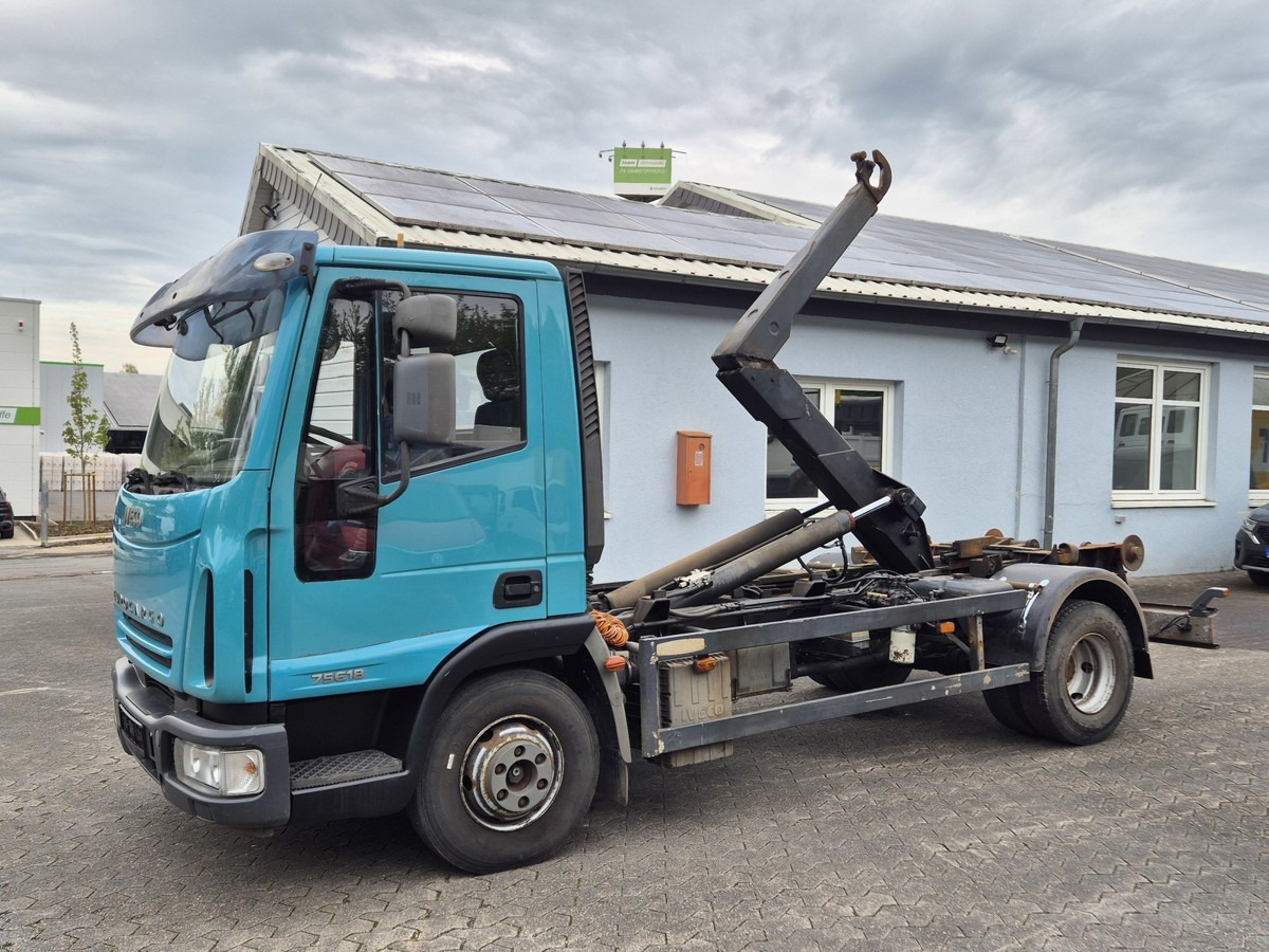IVECO EuroCargo 75E18 Abrollkipper 1570 - Крюковой мультилифт: фото 2 IVECO EuroCargo 75E18 Abrollkipper 1570 - Крюковой мультилифт: фото 2