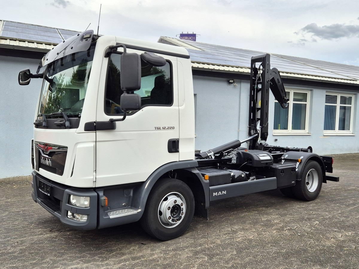 MAN TGL 12.250 BL City Abrollkipper AHK Euro 6 - Крюковой мультилифт: фото 3 MAN TGL 12.250 BL City Abrollkipper AHK Euro 6 - Крюковой мультилифт: фото 3
