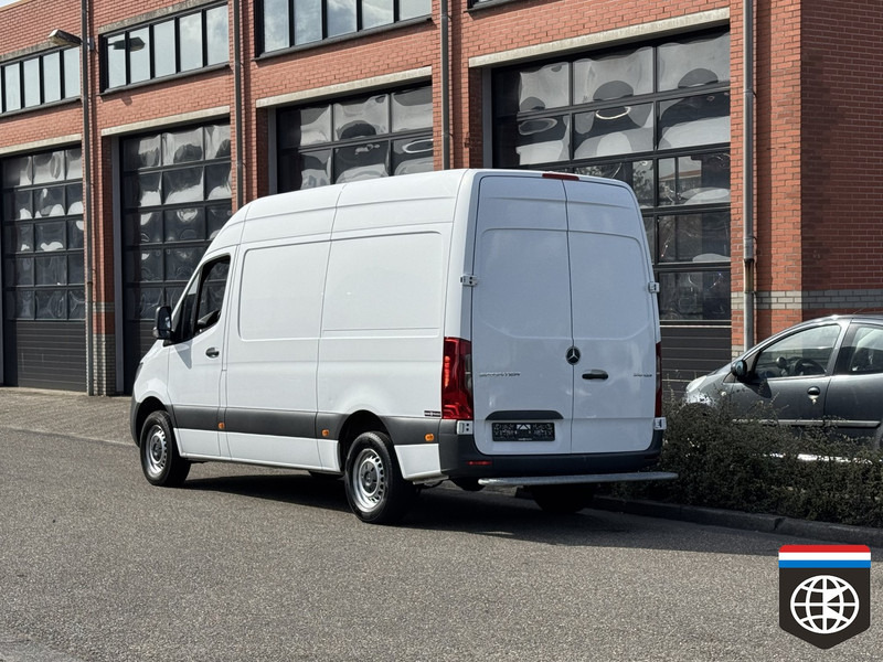 Mercedes-Benz Sprinter 315 RWD - Man - A/C - ACC - Легковой фургон: фото 4 Mercedes-Benz Sprinter 315 RWD - Man - A/C - ACC - Легковой фургон: фото 4