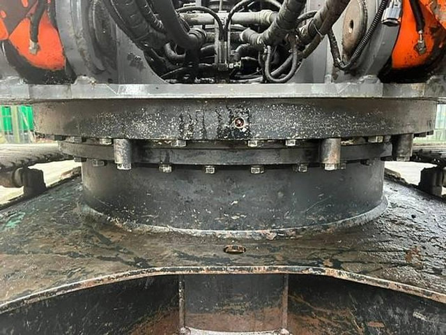 Экскаватор Hitachi ZX250LC-3 - ZX 250 LC - ZX250: фото 17 Экскаватор Hitachi ZX250LC-3 - ZX 250 LC - ZX250: фото 17