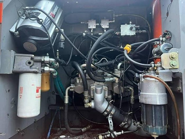 Экскаватор Hitachi ZX250LC-3 - ZX 250 LC - ZX250: фото 13 Экскаватор Hitachi ZX250LC-3 - ZX 250 LC - ZX250: фото 13