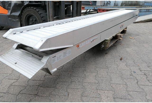 Altec ALU-Rampen AVS 130 MR, NEU - Низкорамный прицеп: фото 2 Altec ALU-Rampen AVS 130 MR, NEU - Низкорамный прицеп: фото 2