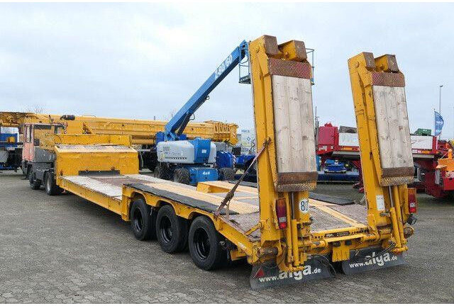 Langendorf SATH 30/34, Hydr. Rampen, Gelenkt, Tiefbett - Низкорамный полуприцеп: фото 4 Langendorf SATH 30/34, Hydr. Rampen, Gelenkt, Tiefbett - Низкорамный полуприцеп: фото 4
