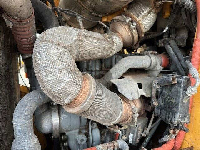 Liebherr LR 636, Laderaupe, 4+1 Schaufel, Klima, Kamera - Бульдозер: фото 5 Liebherr LR 636, Laderaupe, 4+1 Schaufel, Klima, Kamera - Бульдозер: фото 5