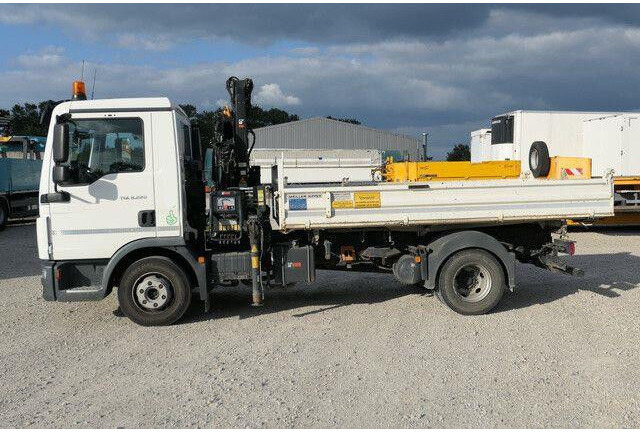 MAN 8.220 TGL BB, Hiab 055 BS-2, Greifer, AHK, Funk - Самосвал: фото 2 MAN 8.220 TGL BB, Hiab 055 BS-2, Greifer, AHK, Funk - Самосвал: фото 2