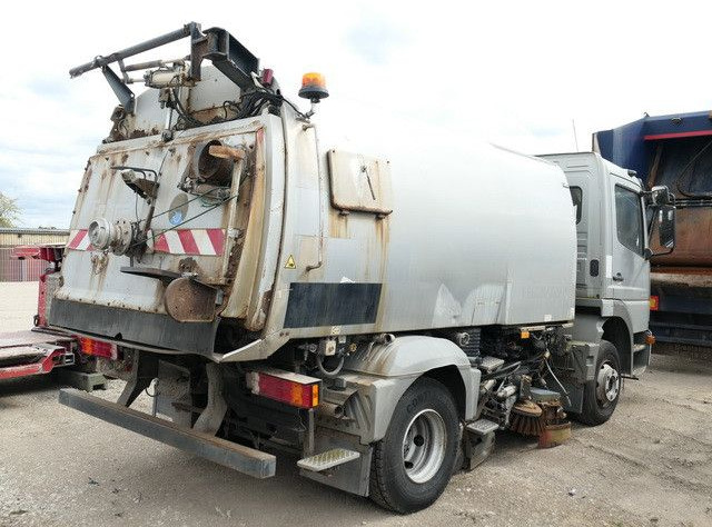 Mercedes-Benz 1018 KO atego 4x2, Bucher-Schörling, Klima - Подметально-уборочная машина: фото 4 Mercedes-Benz 1018 KO atego 4x2, Bucher-Schörling, Klima - Подметально-уборочная машина: фото 4