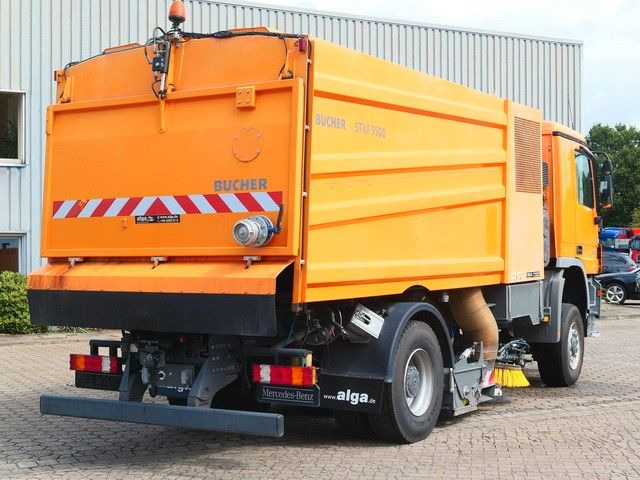 Mercedes-Benz 2032 A Actros 4x4, Bucher STKF 9500, Airport, AC - Подметально-уборочная машина: фото 3 Mercedes-Benz 2032 A Actros 4x4, Bucher STKF 9500, Airport, AC - Подметально-уборочная машина: фото 3