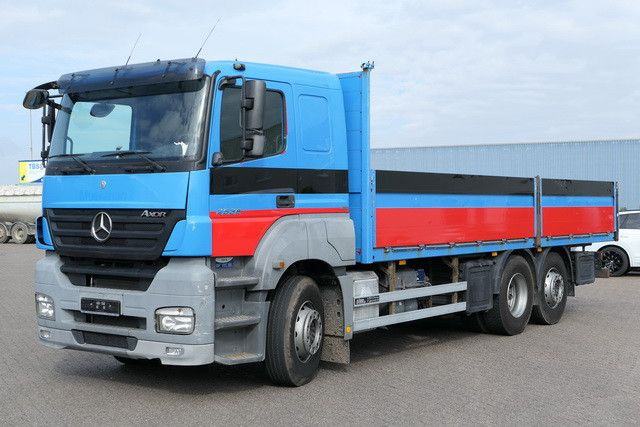 Mercedes-Benz 2536 L Axor 6x2, Gerüstbau, Liftachse, AHK,Klima - Грузовик бортовой/ Платформа: фото 4 Mercedes-Benz 2536 L Axor 6x2, Gerüstbau, Liftachse, AHK,Klima - Грузовик бортовой/ Платформа: фото 4
