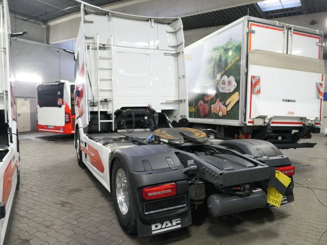 DAF XG 530 FT 4x2, Hydr., Klima, Alu-Felgen,Intarder - Тягач: фото 3 DAF XG 530 FT 4x2, Hydr., Klima, Alu-Felgen,Intarder - Тягач: фото 3