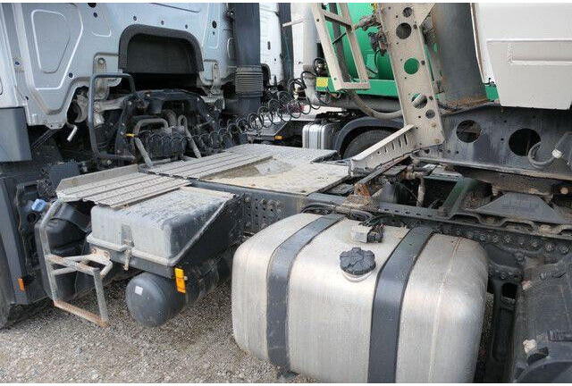 Mercedes-Benz 1846 Arocs 4x4, HydroDrive, Hydr., Alu-Felgen,AC - Тягач: фото 3 Mercedes-Benz 1846 Arocs 4x4, HydroDrive, Hydr., Alu-Felgen,AC - Тягач: фото 3