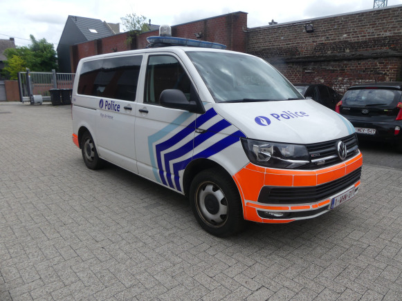 Camionnette, combi de police Volkswagen (2019-243.344 km) - Легковой автомобиль: фото 2 Camionnette, combi de police Volkswagen (2019-243.344 km) - Легковой автомобиль: фото 2