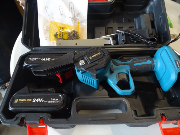 Металлообрабатывающий станок Mini-tronçonneuse ZINCLINE ZN-7002 dans son coffret: фото 1