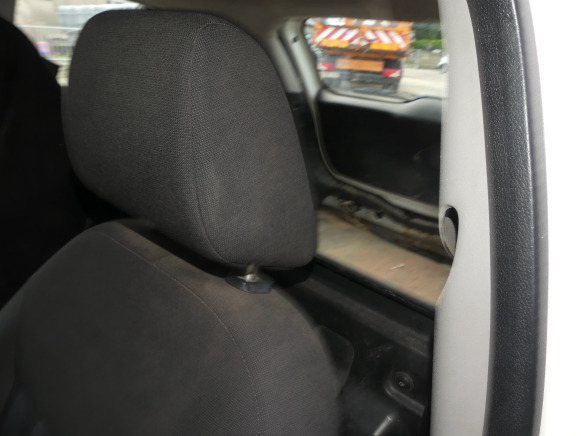 Легковой автомобиль REF:TRE614 - Voiture Utilitaire Ford FIESTA TDCI (2005-101.699 km): фото 13