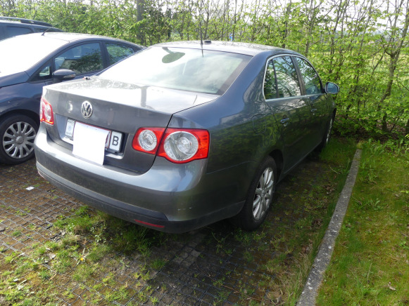 Voiture Volkswagen Jetta ( WVWZZZ1KZ9M075937 ) - Легковой автомобиль: фото 5 Voiture Volkswagen Jetta ( WVWZZZ1KZ9M075937 ) - Легковой автомобиль: фото 5