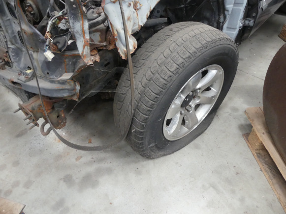 Voiture (pour pièces) Toyota Land Cruiser (J12) - Легковой автомобиль: фото 2 Voiture (pour pièces) Toyota Land Cruiser (J12) - Легковой автомобиль: фото 2