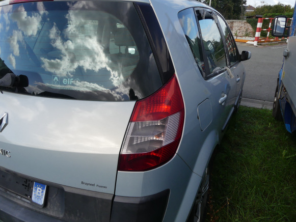 Voiture (saisie sur voirie) Renault Scenic 1.9 DCI - Легковой автомобиль: фото 5 Voiture (saisie sur voirie) Renault Scenic 1.9 DCI - Легковой автомобиль: фото 5