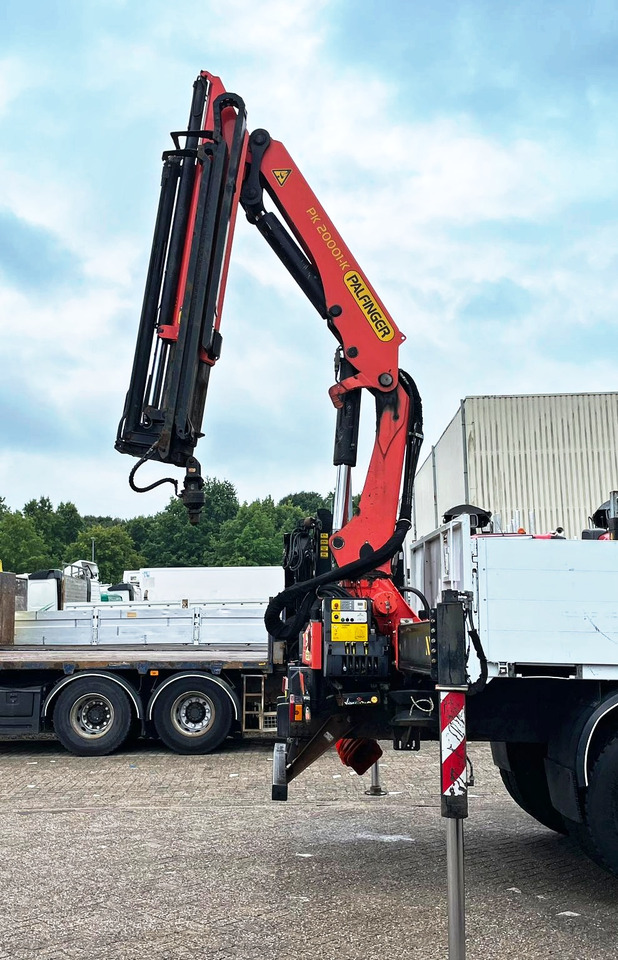 PALFINGER PK 20001 K C crane, year 2015, remote control, extra functions - Кран-манипулятор: фото 2 PALFINGER PK 20001 K C crane, year 2015, remote control, extra functions - Кран-манипулятор: фото 2