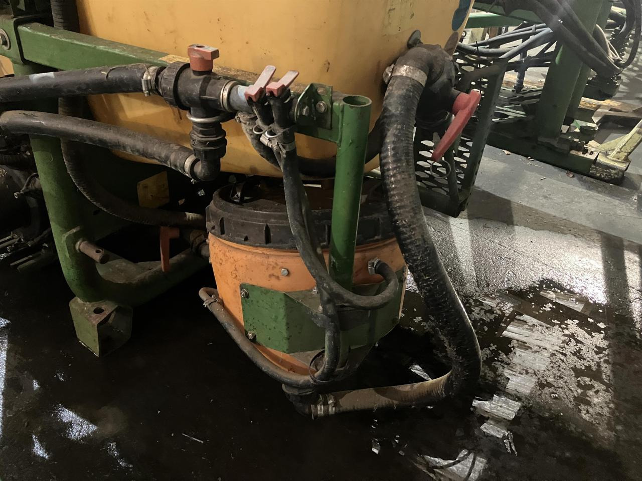 Amazone UF1000 - Прицепной опрыскиватель: фото 5 Amazone UF1000 - Прицепной опрыскиватель: фото 5