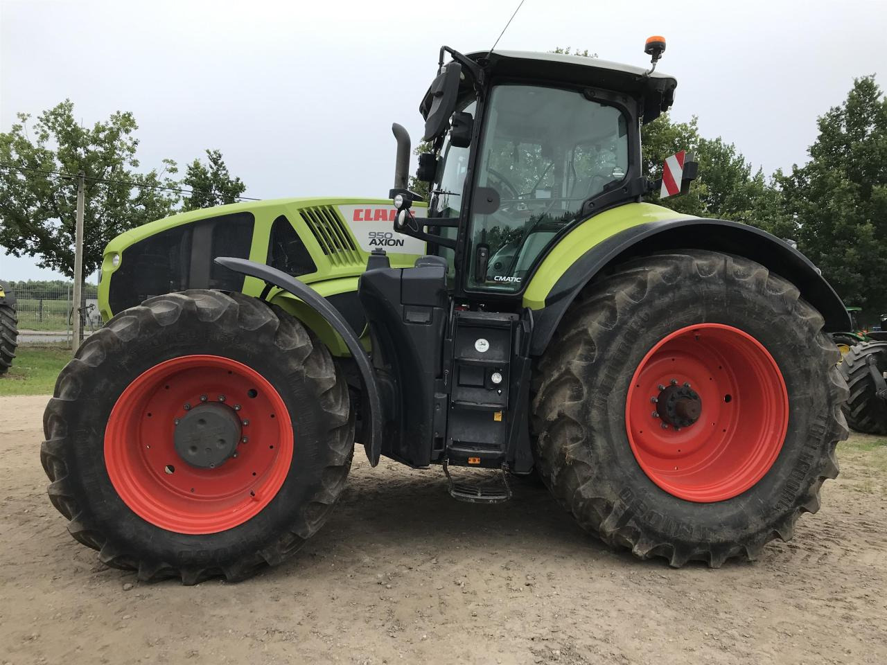 CLAAS Axion 950 - Трактор: фото 1 CLAAS Axion 950 - Трактор: фото 1