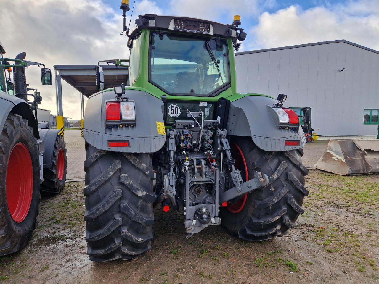 Fendt 828 Vario S4 Profi Plus - Трактор: фото 3 Fendt 828 Vario S4 Profi Plus - Трактор: фото 3