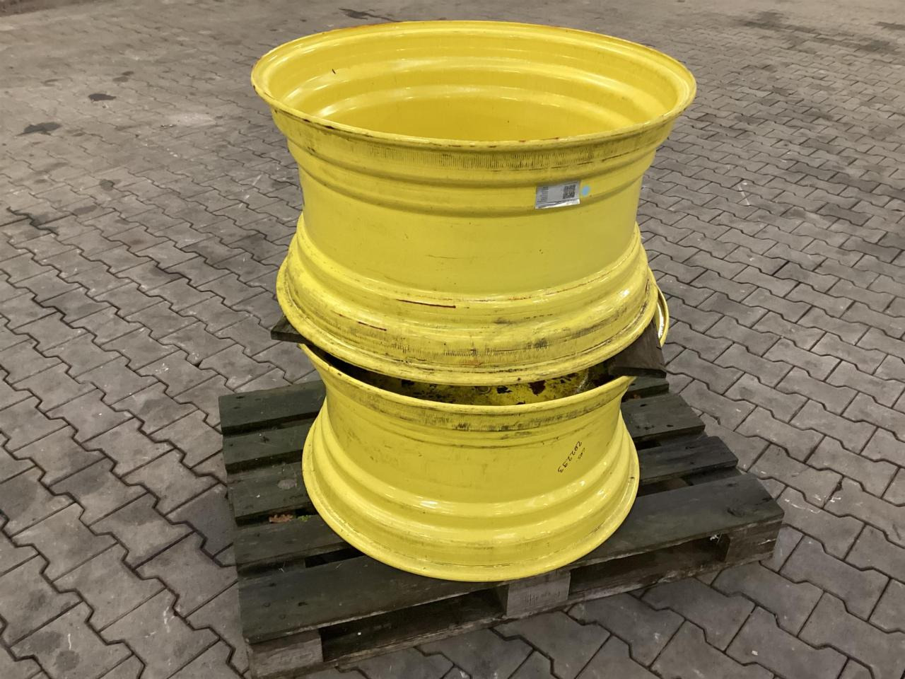 John Deere 16x30 - Шина для Сельскохозяйственной техники: фото 1 John Deere 16x30 - Шина для Сельскохозяйственной техники: фото 1