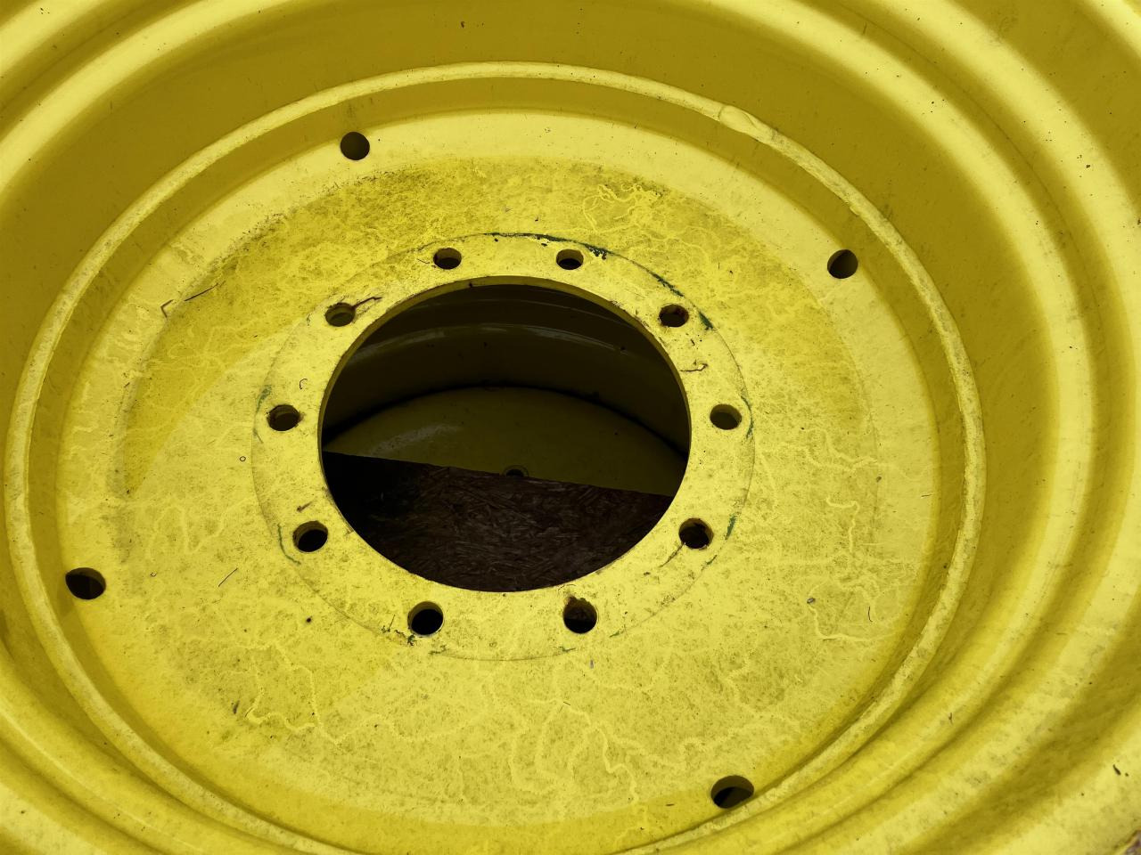 John Deere 18x30 - Шина для Сельскохозяйственной техники: фото 3 John Deere 18x30 - Шина для Сельскохозяйственной техники: фото 3