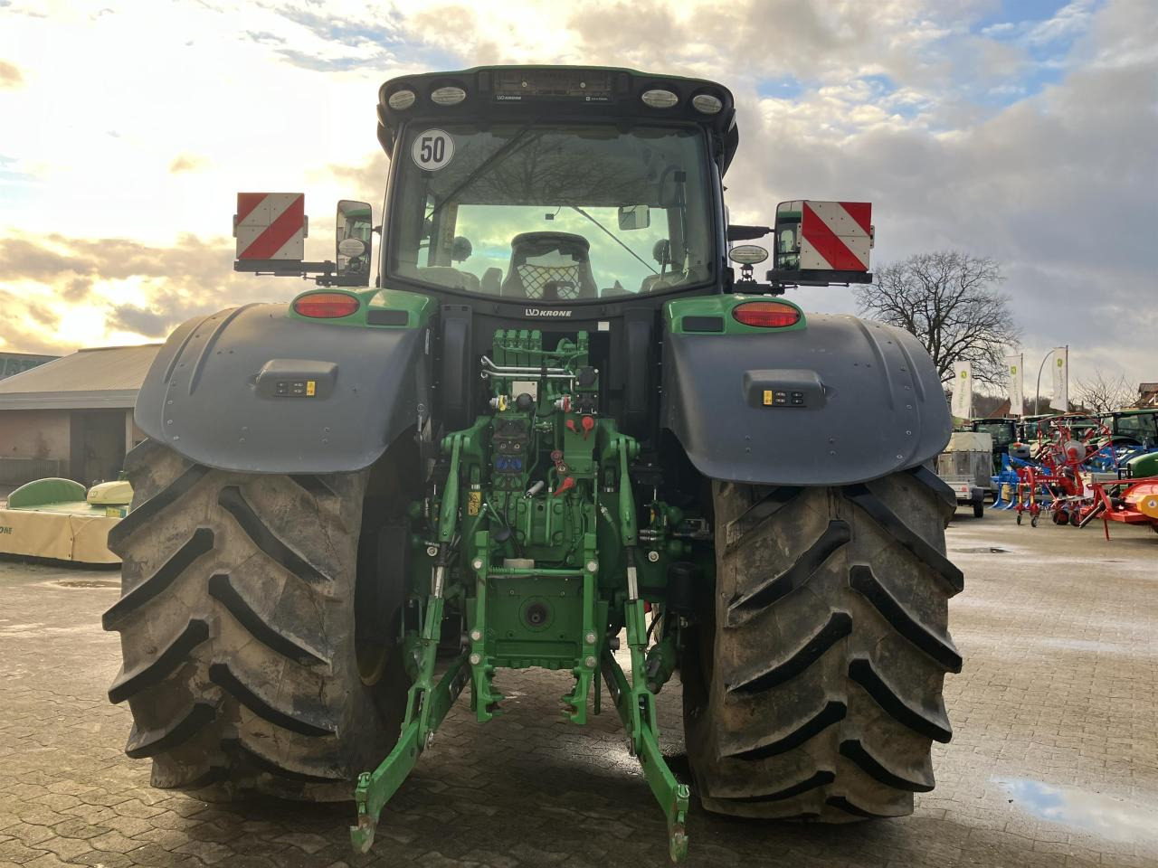 John Deere 6215R - Трактор: фото 3 John Deere 6215R - Трактор: фото 3