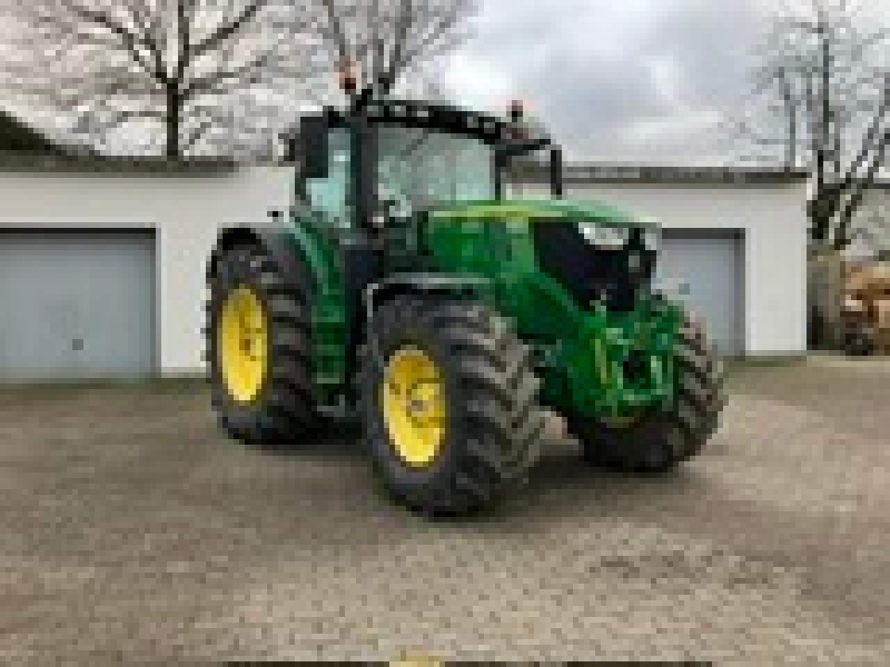 John Deere 6215R - Трактор: фото 2 John Deere 6215R - Трактор: фото 2