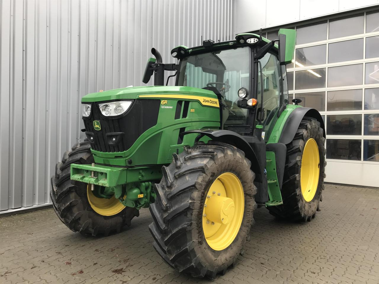 John Deere 6R 155 - Трактор: фото 3 John Deere 6R 155 - Трактор: фото 3