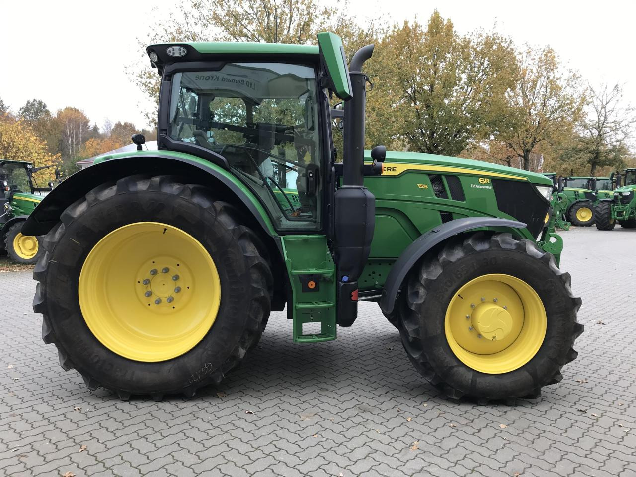 John Deere 6R 155 - Трактор: фото 2 John Deere 6R 155 - Трактор: фото 2