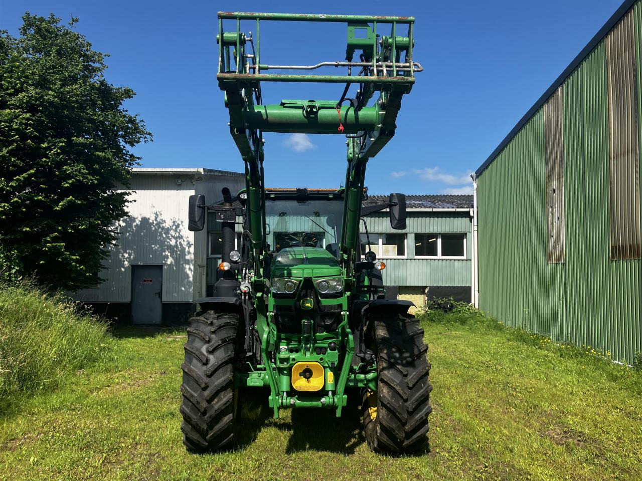 John Deere 6R 155 - Трактор: фото 3 John Deere 6R 155 - Трактор: фото 3