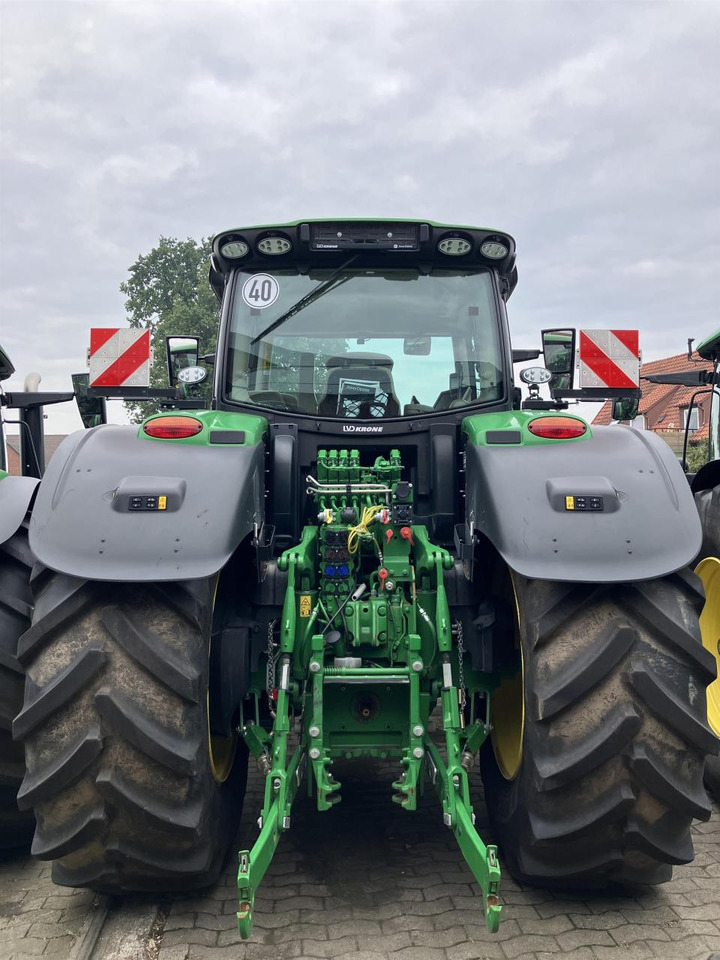 John Deere 6R 215 - Трактор: фото 4 John Deere 6R 215 - Трактор: фото 4