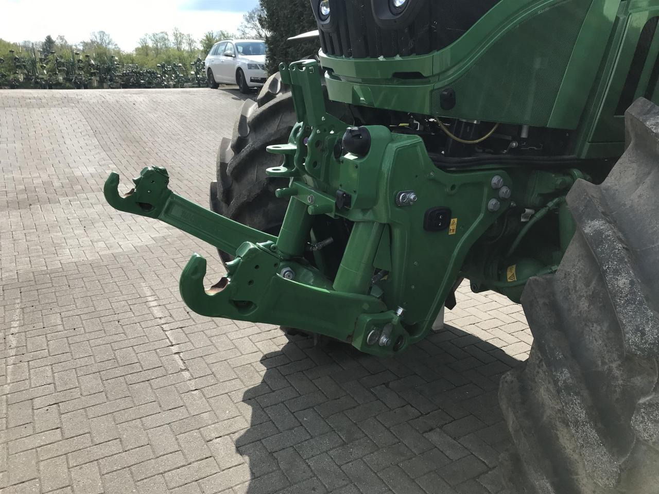 John Deere 6R 250 - Трактор: фото 4 John Deere 6R 250 - Трактор: фото 4
