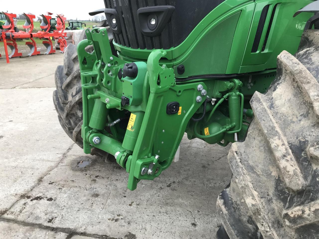 John Deere 6R 250 - Трактор: фото 4 John Deere 6R 250 - Трактор: фото 4