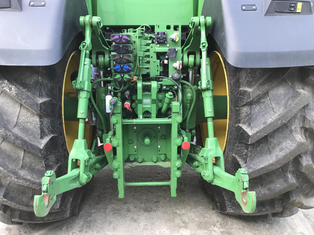 John Deere 7R 310 - Трактор: фото 5 John Deere 7R 310 - Трактор: фото 5