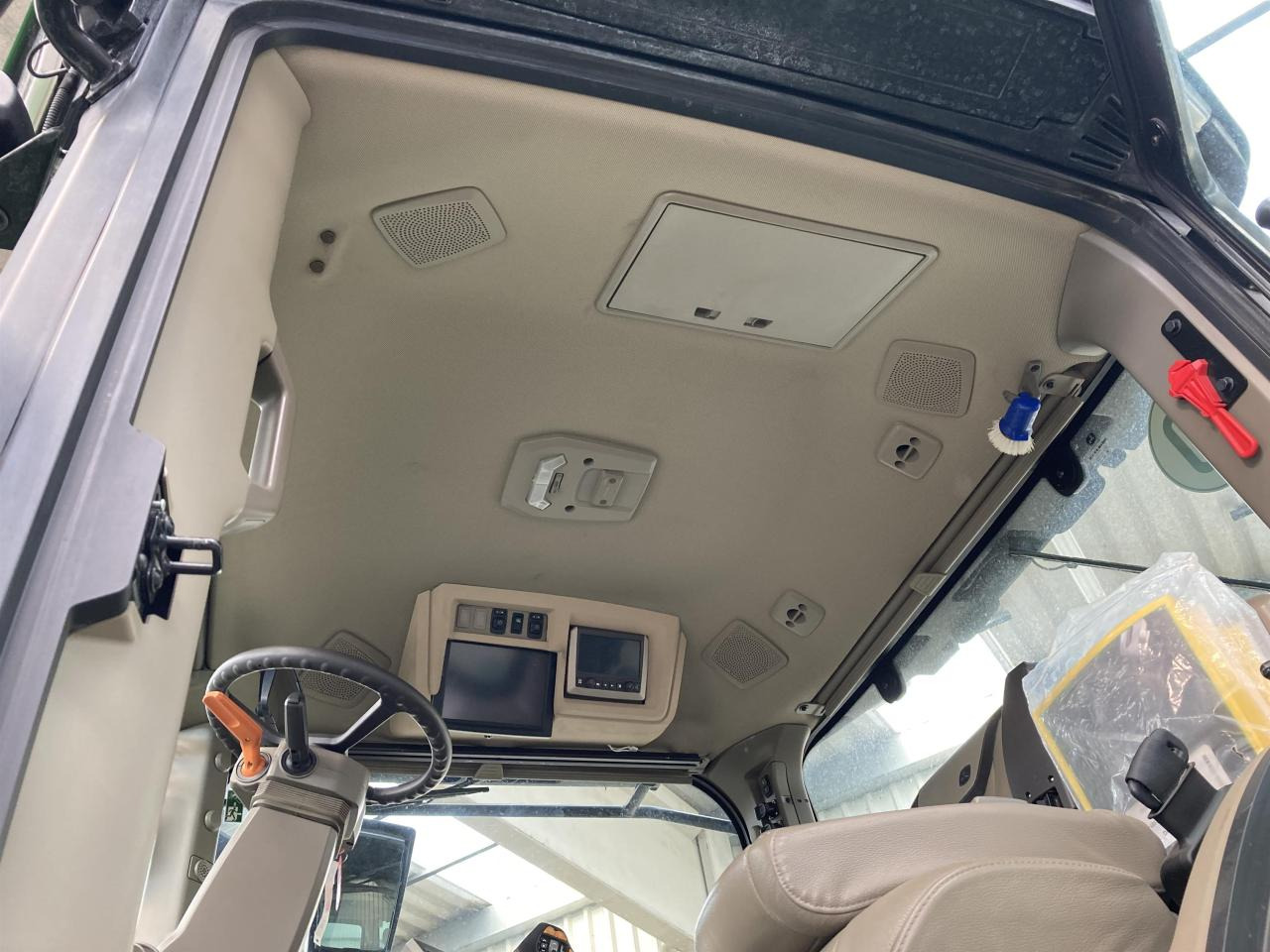 Трактор John Deere 7R 310: фото 10