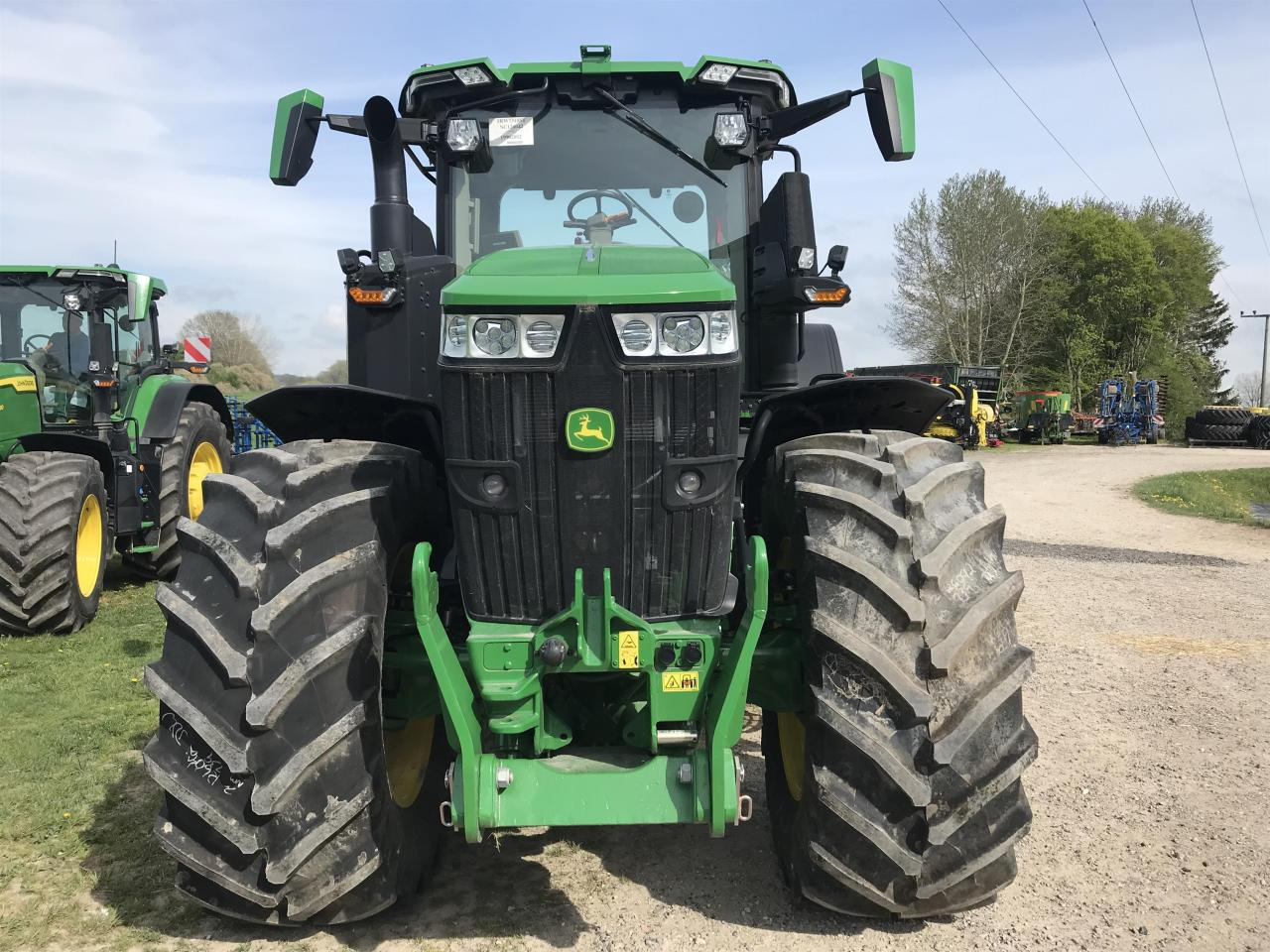 John Deere 7R 310 - Трактор: фото 3 John Deere 7R 310 - Трактор: фото 3