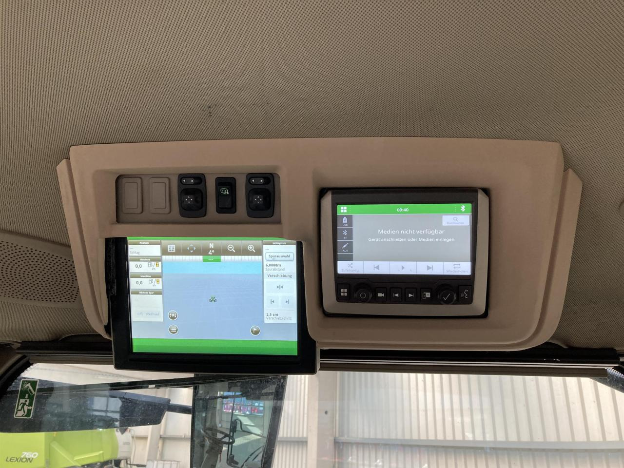 Трактор John Deere 7R 310: фото 14