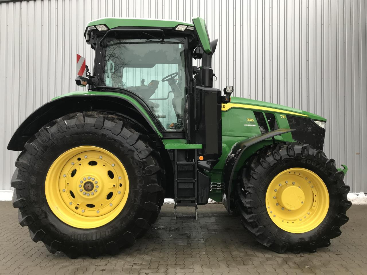 John Deere 7R 310 - Трактор: фото 2 John Deere 7R 310 - Трактор: фото 2
