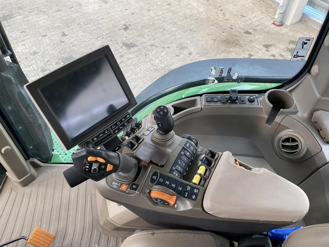 Трактор John Deere 7R 310: фото 12