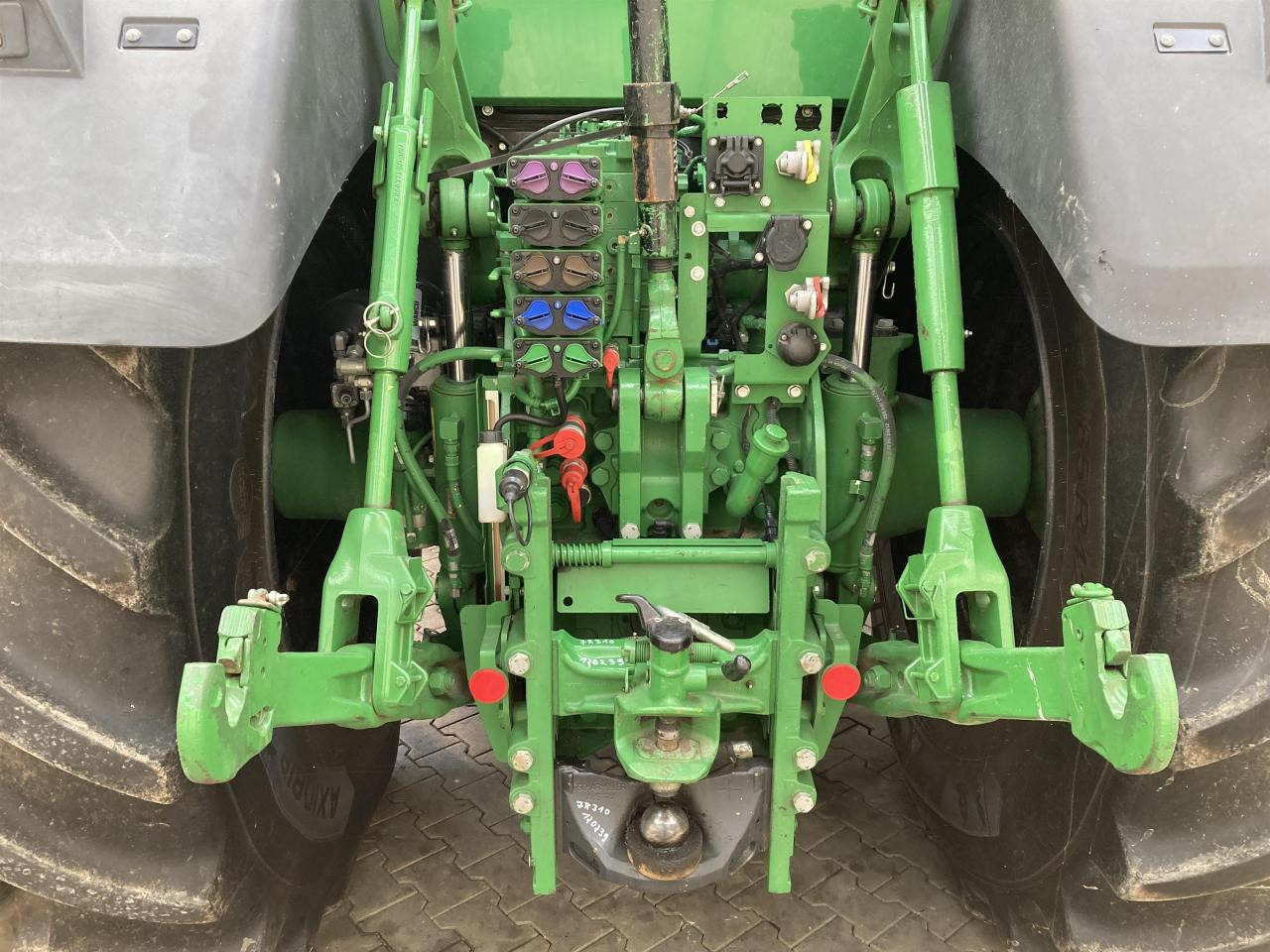 Трактор John Deere 7R 310: фото 8