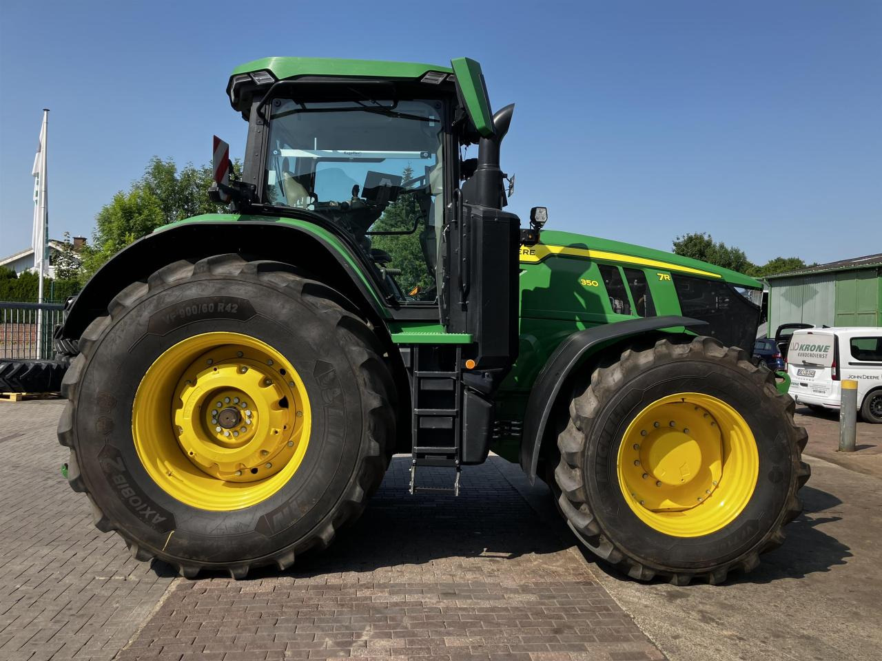 John Deere 7R 350 - Трактор: фото 2 John Deere 7R 350 - Трактор: фото 2
