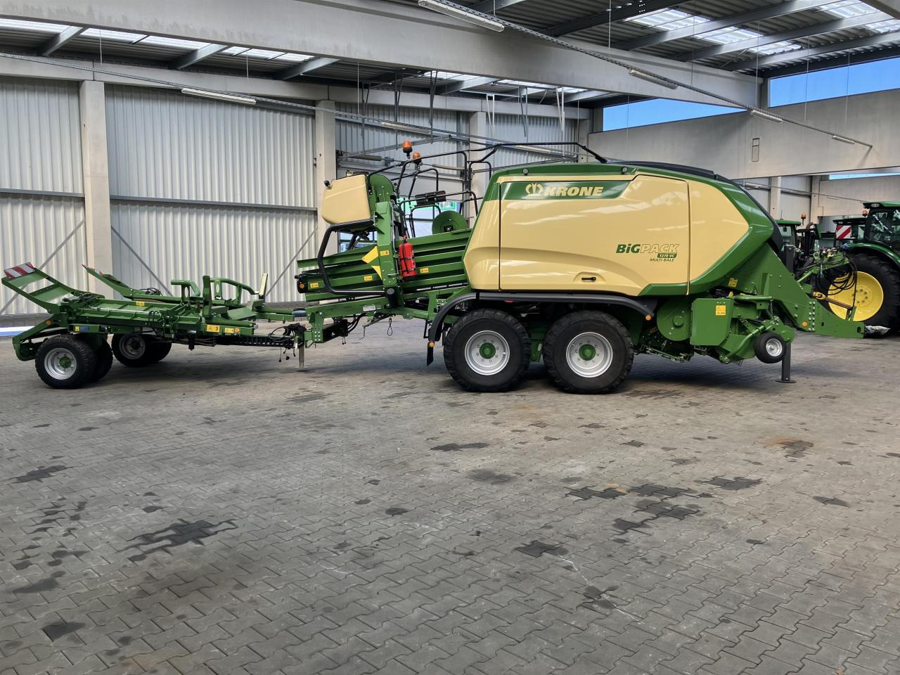 Krone Big Pack 1270 VC - Пресс-подборщик тюковый: фото 1 Krone Big Pack 1270 VC - Пресс-подборщик тюковый: фото 1